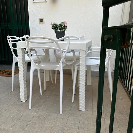 Nino'S Apartments Giardini Naxos Exterior photo
