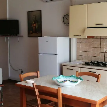 Nino'S Apartments Giardini Naxos Exterior photo