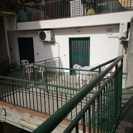 Nino'S Apartments Giardini Naxos Exterior photo