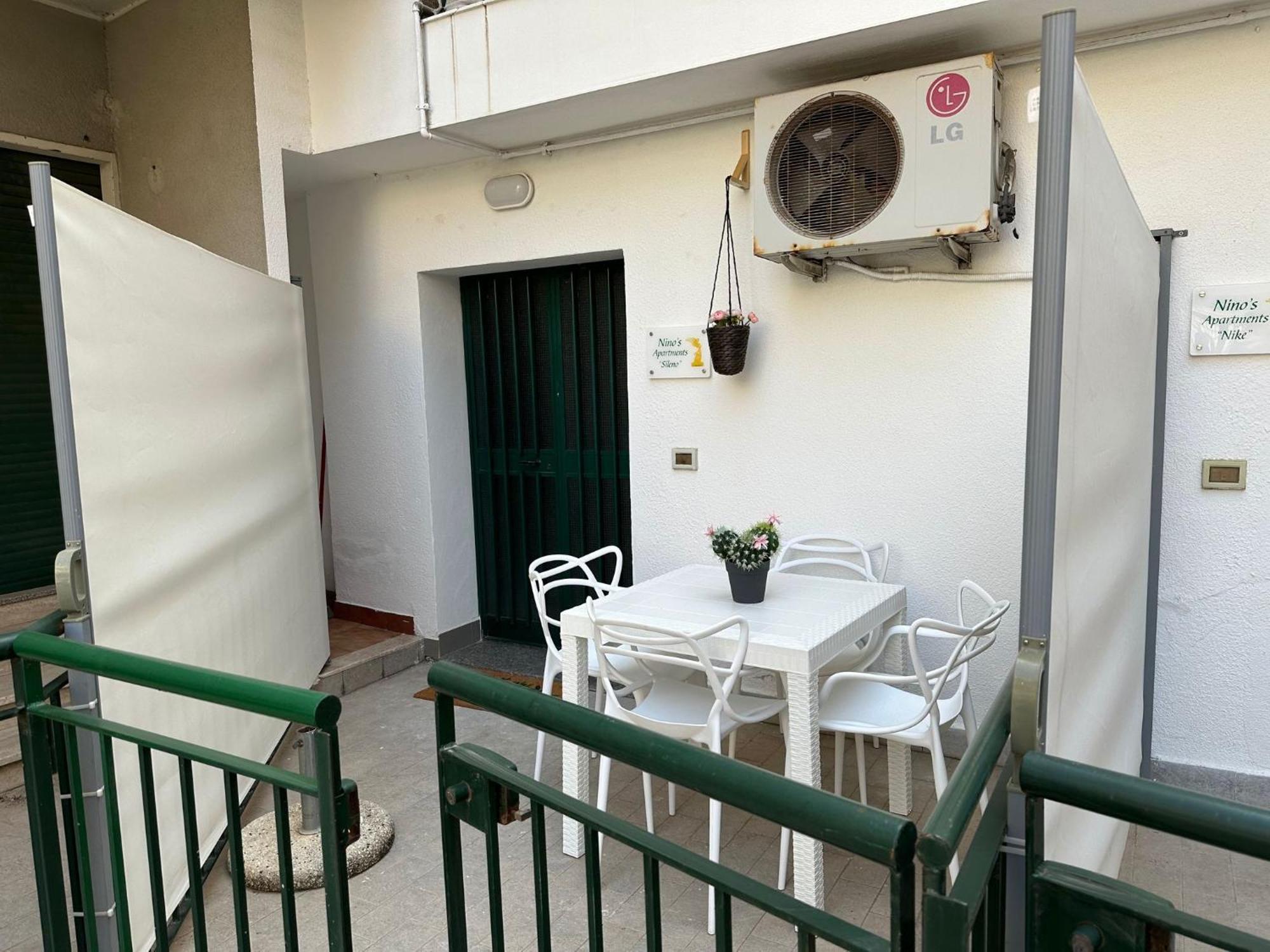 Nino's Giardini-Naxos