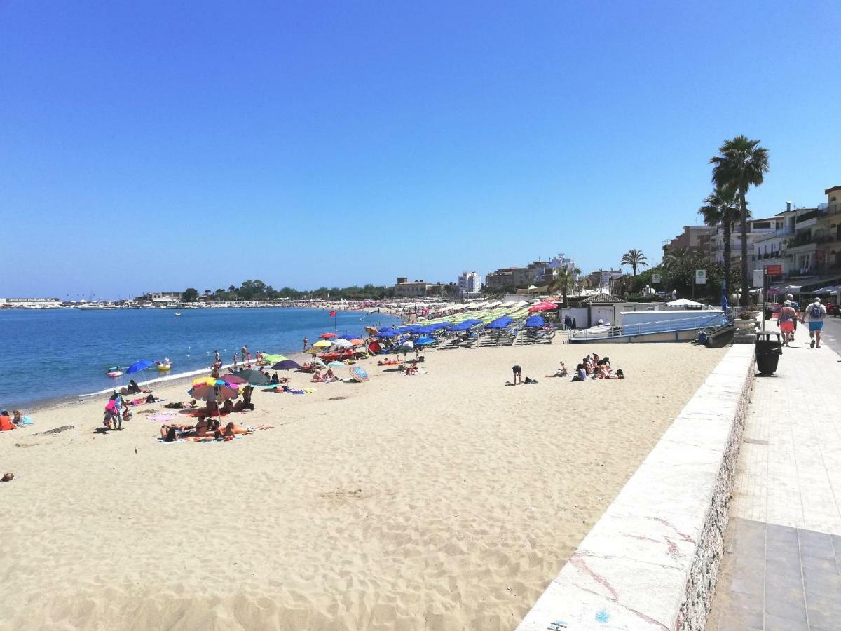 Nino's Apartamento Giardini-Naxos